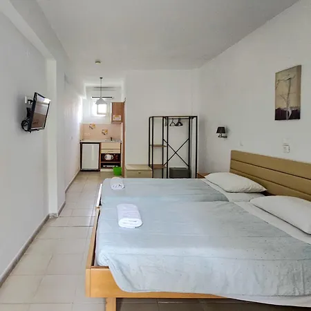 Agnes Hotel *
