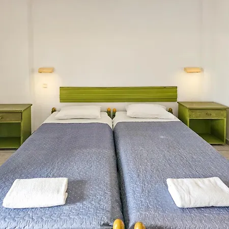 Agnes Hotel